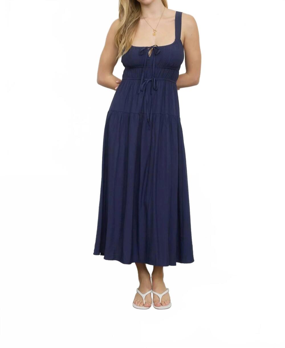 NEW BLU PEPPER women's front tie keyhole detail sleeveless midi dress in blue